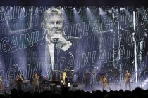 Südafrikanischer Schlagersänger Howard Carpendale gastiert auf seiner "Let’s do it again!"-Tour in der Lanxess-Arena Köln (© Thomas Brill)