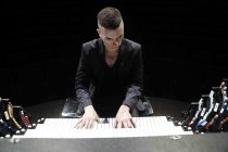 Amerikanischer Organist Cameron Carpenter gastiert mit Werken von Johann Sebastian Bach und Cameron Carpenter in der Philharmonie Köln (© Thomas Brill)