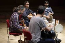 Griechisch-französisches Kammermusik-Ensemble Bijan und Keyvan Chemirani, Sokratis Sinopoulos und Jean-Guihen Queyras gastierte in der Kölner Philharmonie (© Thomas Brill)