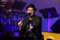 Deutscher Jazzmusikers Roger Cicero gastiert auf seiner "In diesem Moment"-Tour in der Lanxess-Arena Köln (© Thomas Brill)