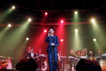 Deutscher Jazzmusikers Roger Cicero gastiert auf seiner "Was immer auch kommt"-Tour in der Mitsubishi Electric Halle Düsseldorf (&copy; Thomas Brill)