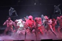 Französische Zirkus Cirque du Soleil gastiert mit seinem Programm "Michael Jackson The Immortal World Tour" in der Lanxess-Arena Köln (© Thomas Brill)