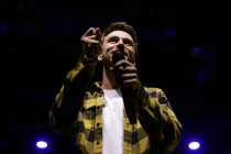 Deutscher Sänger Thomas Hübner alias Clueso gastierte auf seiner "Handgepäck"-Tour im Palladium Köln (© Thomas Brill)