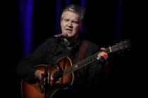 Britischer Sänger und Songwriter Lloyd Cole gastierte auf seiner "Standards"-Tour im Stadtgarten Köln (&copy; Thomas Brill)