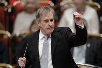 Amerikanische Dirigent James Conlon leitet das Gürzenich Orchester Köln in der Kölner Philharmonie (© Thomas Brill)