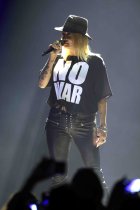 Deutsche Popsängerin Sarah Connor gastiert auf ihrer "Herz Kraft Werke"-Tour in der Lanxess-Arena Köln (© Thomas Brill)