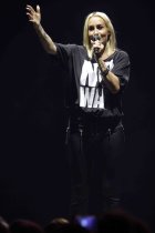 Deutsche Popsängerin Sarah Connor gastiert auf ihrer "Herz Kraft Werke"-Tour in der Lanxess-Arena Köln (© Thomas Brill)