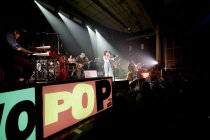 Deutsche Musikgruppe Crucchi Gang eröffnet im Rahmen ihrer "Fellini"-Tour das c/o pop Festival in den Satory Sälen Köln (© Thomas Brill)
