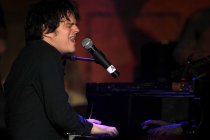 Englischer Jazz-Pianist und Sänger Jamie Cullum präsentiert sein neues Album „Momentum“ im Alten Wartesaal Köln (© Thomas Brill)