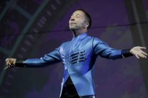 Schweizer Pop-Star DJ Bobo gastiert mit seiner Frau Nancy auf seiner "KaleidoLuna"–Tour in der Lanxess-Arena Köln (© Thomas Brill)