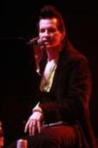 Amerikanischer Rock- und Bluesmusiker Willy DeVille gastiert mit The Mink DeVille Band auf seiner "Pistola"-Tour im E-Werk Köln (© Thomas Brill)