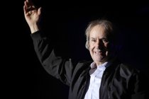 Irische Sänger Chris De Burgh gastiert auf seiner "The Legend of Robin Hood & other Hits"-Tour in der Lanxess-Arena Köln (© Thomas Brill)