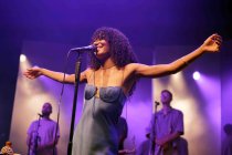 Englische Neo-Soul-Sängerin Olivia Dean gastiert auf ihrer "Messy"-Tour im Palladium Köln (© Thomas Brill)