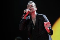 Britische Synthie Pop-Band Depeche Mode gastiert mit ihrem Sänger Dave Gahan auf ihrer "Delta Machine"-Tour in der Esprit-Arena Düsseldorf (© Thomas Brill)