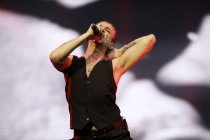 Britische Synthie Pop-Band Depeche Mode gastiert auf ihrer "Global Spirit"-Tour im RheinEnergie Stadion Köln (© Thomas Brill)