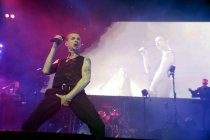 Britische Synthie Pop-Band Depeche Mode gastiert auf ihrer "Global Spirit"-Tour in der Lanxess-Arena Köln (© Thomas Brill)