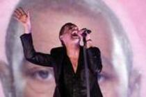 Britische Synthie Pop-Band Depeche Mode gastiert mit ihrem Sänger Dave Gahan auf ihrer "Sounds of the Universe"-Tour in der Esprit-Arena Düsseldorf (© Thomas Brill)