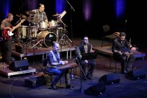 Iranische Crossover-Musiker des Pedram Derakhshani Ensemble gastiert im Rahmen des "New Sounds of Iran"-Festivals in der Philharmonie Köln (© Thomas Brill)