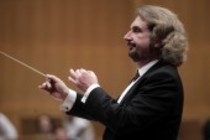 Deutz-Chor Köln unter der Leitung von Heinz Walter Florin in Begleitung des Beijing Symphony Orchestra gastiert mit dem Konzert "Peking – Köln: Der Klang zweier Städte" in der Philharmonie Köln (© Thomas Brill)