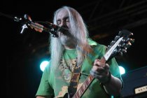 Amerikanische Independent-Rockband Dinosaur Jr. gastiert auf ihrer "Give a Glimpse of What Yer Not"-Tour in der Live Music Hall Köln (© Thomas Brill)