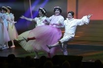 Divertissementchen "Zillche En Jefahr“, dem Gastspiel der Cäcilia Wolkenburg 2024 in der Oper im Staatenhaus Köln (© Thomas Brill)