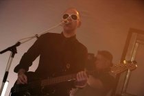 Britische Pop-Band The Divine Comedy mit Sänger Neil Hannon gastiert auf ihrer "Office Politics"-Tour in der Live Music Hall Köln (© Thomas Brill)