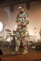 Britische Pop-Band The Divine Comedy mit Sänger Neil Hannon gastiert auf ihrer "Office Politics"-Tour in der Live Music Hall Köln (© Thomas Brill)