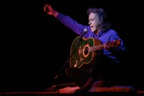 Britische Singer/Songwriter Donovan Phillips Leitch gastiert auf seiner "Retrospective 1965-2015"-Tour im Theater im Tanzbrunnen Köln (&copy; Thomas Brill)