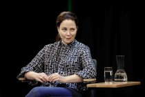 Deutsche Schriftstellerin Thea Dorn und der Chefredakteur des Philosophie Magazin Dr. Wolfram Eilenberger reden "Vom Trost der Philosophie" im Rahmen der phil.COLOGNE 2021 im Klaus-von-Bismarck-Saal Köln (© Thomas Brill)