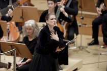 Französische Dirigent François-Xavier Roth leitet das Gürzenich-Orchester Köln in der Kölner Philharmonie (© Thomas Brill)