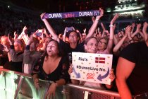 Britische Synthpop-Band Duran Duran gastiert auf ihrer "Danse Macabre"-Tour im PSD Bank Dome Düsseldorf (© Thomas Brill)