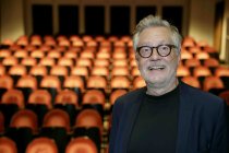 Geschäftsführer des Theater am Dom Köln Oliver Durek im Interview bezüglich Planung, Inszenierung und Wirtschaften eines Theaterensembles ohne öffentliche Förderung im Theater am Dom Köln (© Thomas Brill)