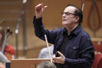 Schweizer Dirigent Charles Dutoit leitete das Royal Philharmonic Orchestra in der Philharmonie Köln (© Thomas Brill)