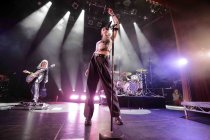 Britische Sängerin Natasha Woods alias "Dylan" gastiert auf ihrer "The Rebel Child"-Tour im Gloria Theater Köln (© Thomas Brill)