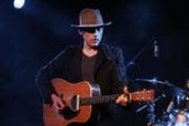 Amerikanischer Singer-Songwriter Jakob Dylan gastierte auf seiner "Seeing Things"-Tour in der Kulturkirche Köln (© Thomas Brill)