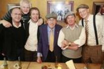 Kölner Krätzchensänger Günter Eilemann präsentiert zu seinem 85. Geburtstag seine neue CD "Musik und Humor" in der Gaststätte "Die kleine Glocke" Köln (© Thomas Brill)