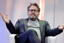 Slowenische Philosoph Slavoj Žižek diskutiert mit dem Chefredakteur des Philosophie Magazin Dr. Wolfram Eilenberger über "Die Paradoxien der Mehrlust" im Rahmen der Eröffnung der phil.COLOGNE in der Flora Köln (© Thomas Brill)