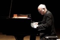 Italienische Pianist Ludovico Einaudi gastiert auf seiner "The Solo Concert"-Tour in der Philharmonie Köln (© Thomas Brill)