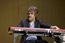 Deutsche experimentelle Rock-Band Einstürzende Neubauten gastiert auf ihrer "alien pop music"-Tour im E-Werk Köln (© Thomas Brill Thomas Brill)