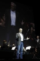 eisige welten - Live in Concert gastiert mit dem schweizer Fernseh-Moderator Max Moor in der Lanxess-Arena Köln (&copy; Thomas Brill)