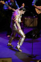 Elvis-Tribute-Show "Elvis Tribute Artist World Tour" gastiert vom 23. bis 28. Juli 2024 im Rahmen des 35. Kölner Sommerfestivals in der Kölner Philharmonie (© Thomas Brill)