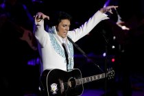 Elvis-Tribute-Show "Elvis Tribute Artist World Tour" gastiert vom 23. bis 28. Juli 2024 im Rahmen des 35. Kölner Sommerfestivals in der Kölner Philharmonie (© Thomas Brill)
