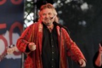 Tommy Engel gastiert mit seiner Band auf seiner "60/50 Jubiläums"-Tour am Tanzbrunnen Köln  (© Thomas Brill)