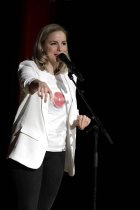 Deutsche Poetry-Slammerin Julia Engelmann gastiert mit ihrem Programm "Eines Tages, Baby – Upgrade" im Stadttheater Euskirchen (© Thomas Brill)