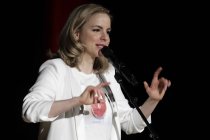 Deutsche Poetry-Slammerin Julia Engelmann gastiert mit ihrem Programm "Eines Tages, Baby – Upgrade" im Stadttheater Euskirchen (© Thomas Brill)