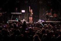 Deutsche Sängerin Sarah Engels gastiert auf ihrer "Heartbeat"-Tour im Palladium Köln (© Thomas Brill)