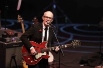 Deutsche Indie-Pop-Band Erdmöbel geben mit dem Kaiser Quartett ein „30 Jahre ERDMÖBEL"-Jubiläumskonzert in der Kölner Philharmonie (© Thomas Brill)
