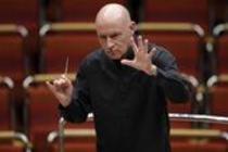 Deutsche Dirigent Christoph Eschenbach leitet die Wiener Philharmoniker in der Philharmonie Köln (© Thomas Brill)
