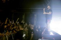 Deutsche Politpunkband Feine Sahne Fischfilet gastiert auf ihrer "Weil’s jeden Tag brennt"-Tour im Palladium Köln (© Thomas Brill)
