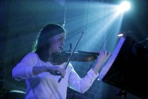Deutsche Sängerin Alexa Feser gastierte auf ihrer "Zwischen den Sekunden - Akustik"-Tour in der Kulturkirche Köln (&copy; Thomas Brill)